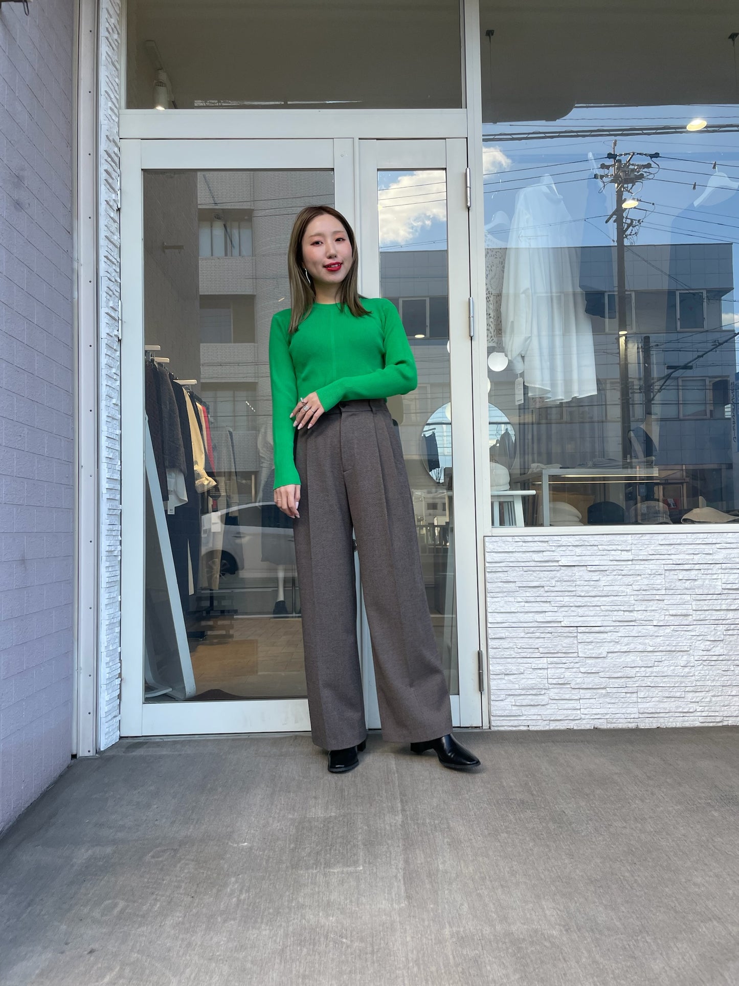 クルーネックリブニット