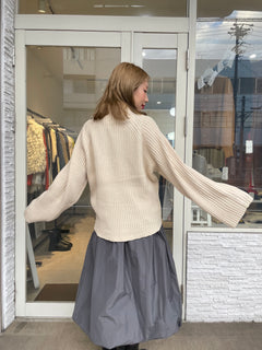 オフタートルリブニット