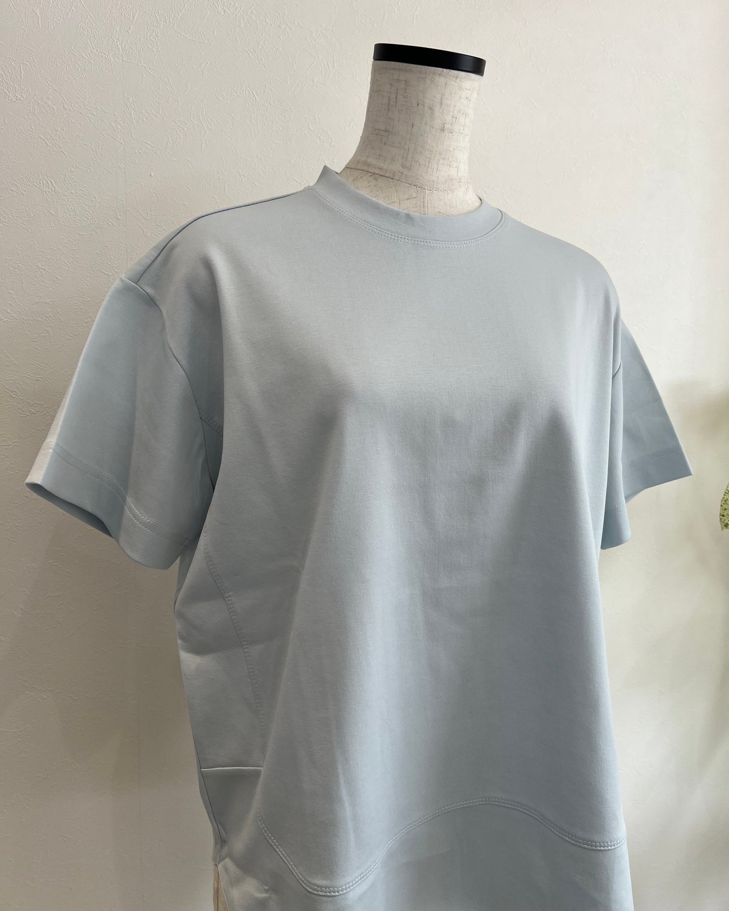 バックスリットT