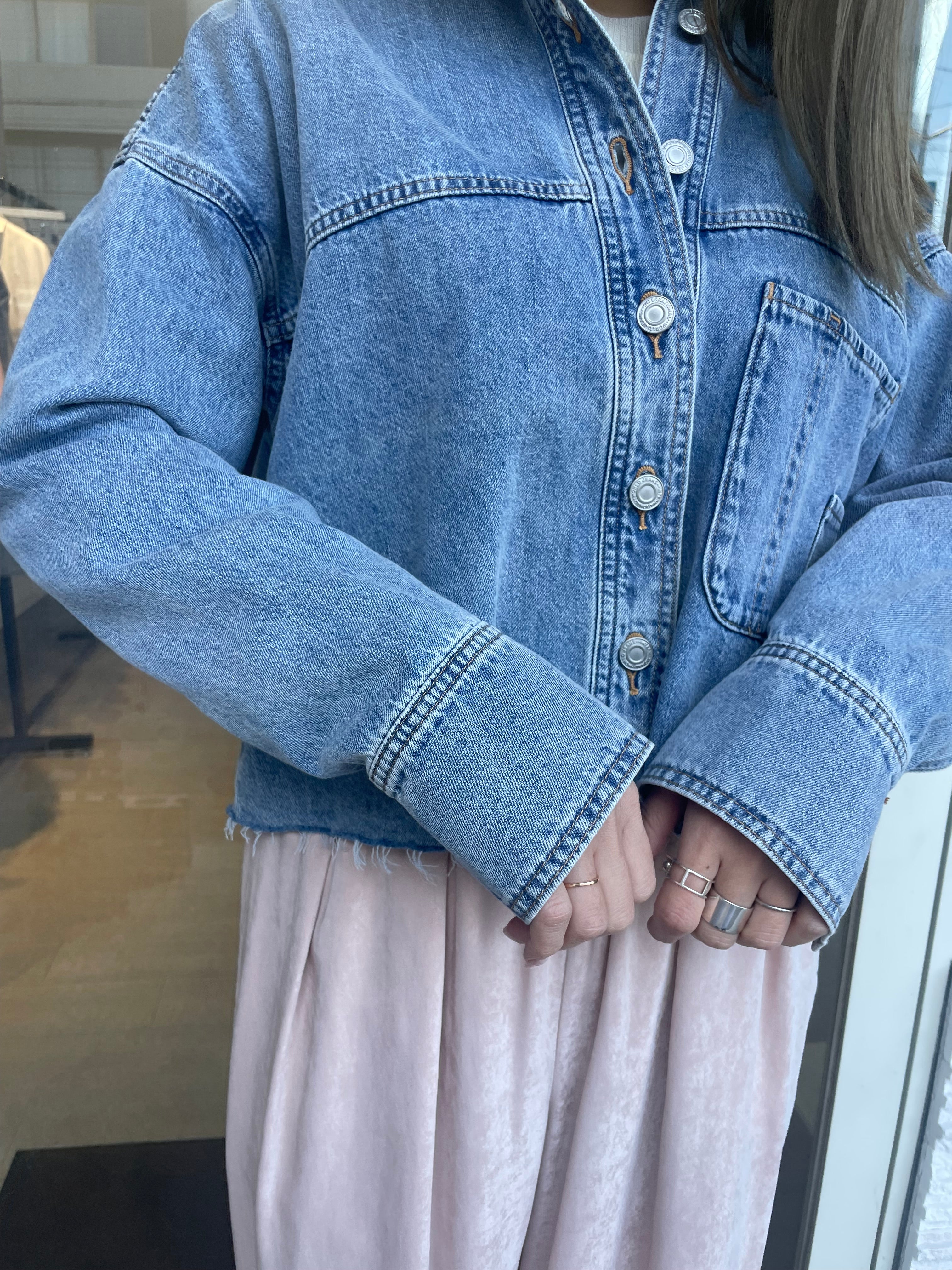   Jeans タイディティールクロップドトップス デニム クロップドデニムシャツ – SETiA online