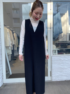 Vネックジャンパースカート