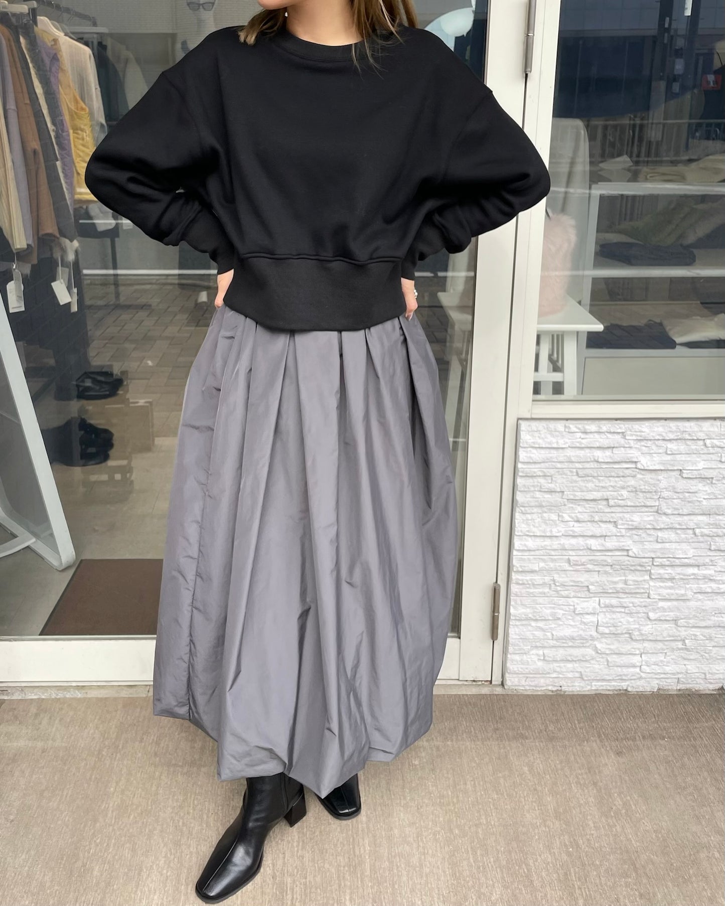 ボンバーヒートクロップドプルオーバー