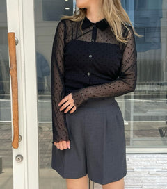 タックショートパンツ