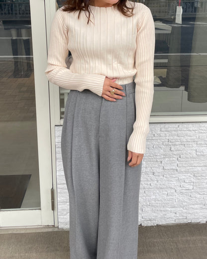 タイトリブニット