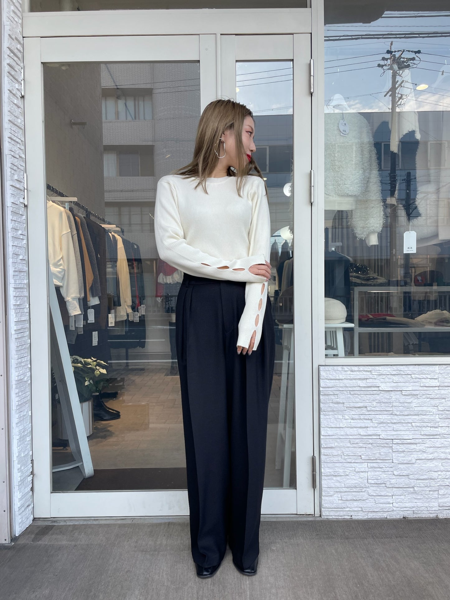 カットデザインリブニット