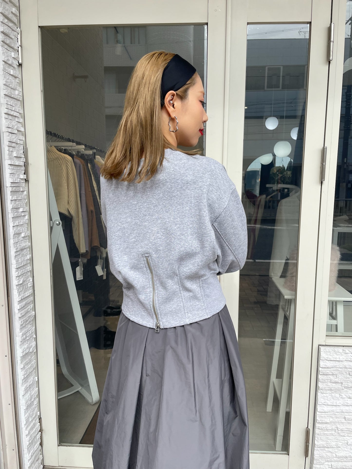 ボンバーヒートクロップドプルオーバー