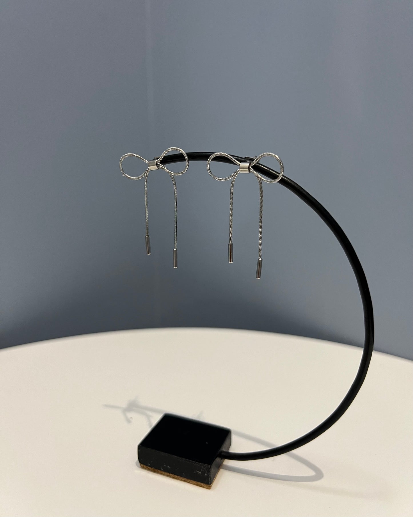 リボンピアス