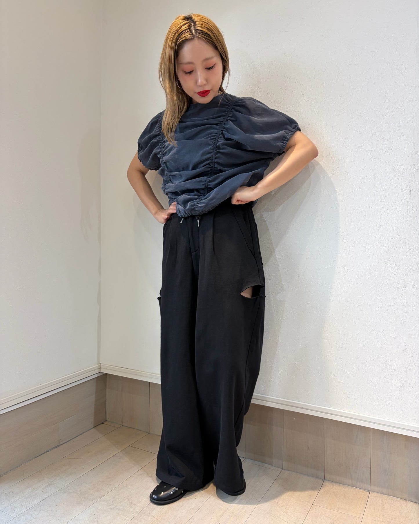 サイドカットスウェット