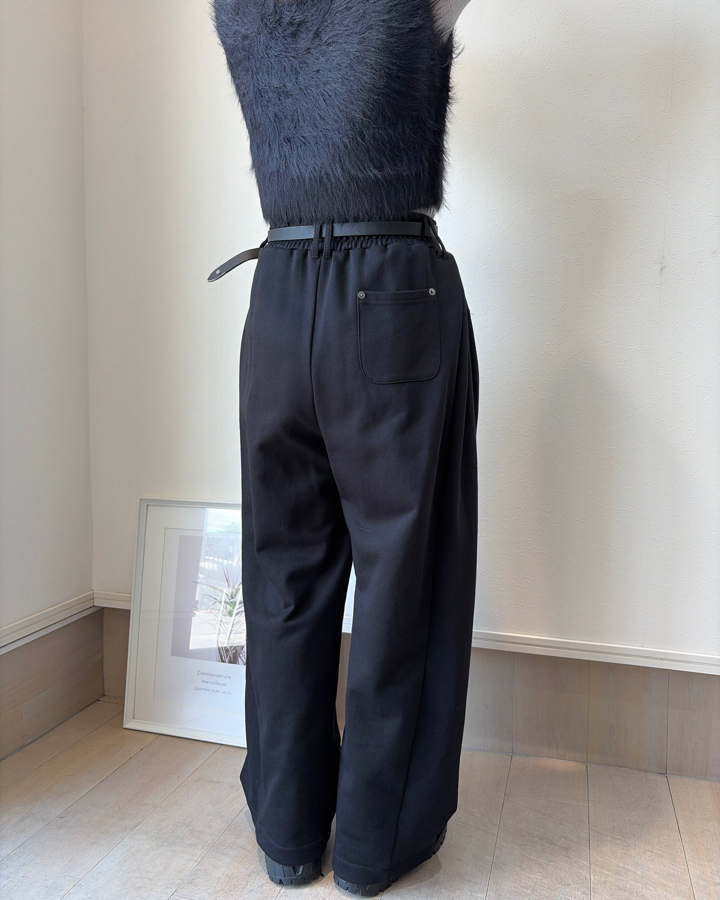 ベルト付きスウェットパンツ