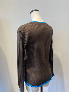 フリルクルーネックニット