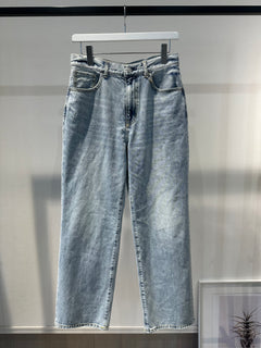 ストレートデニム