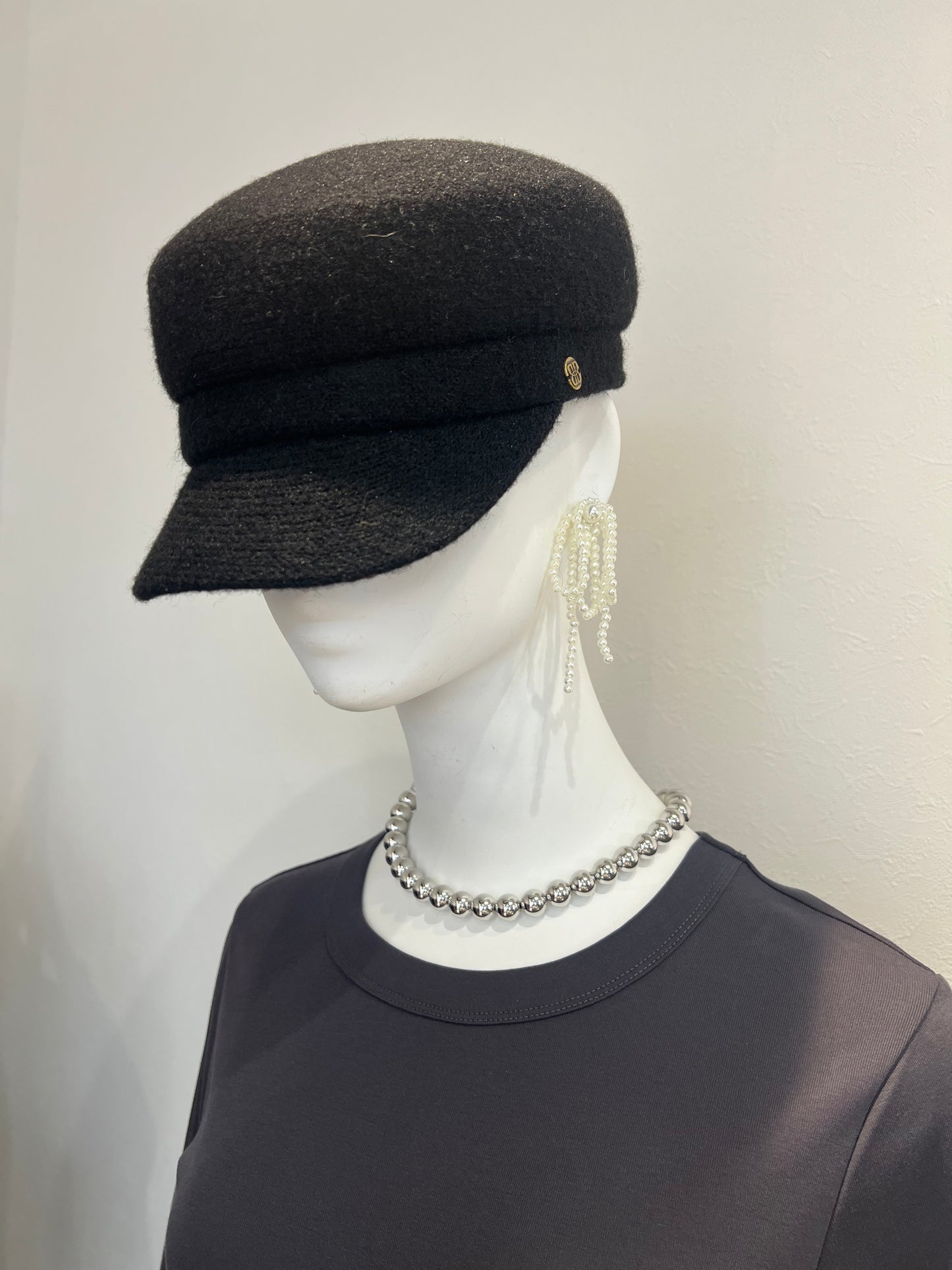 金ボタンキャスケット