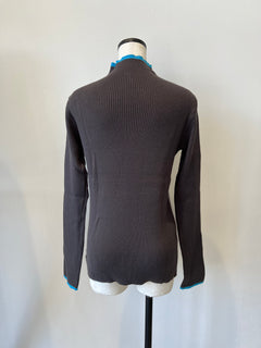 バイカラーリブニット