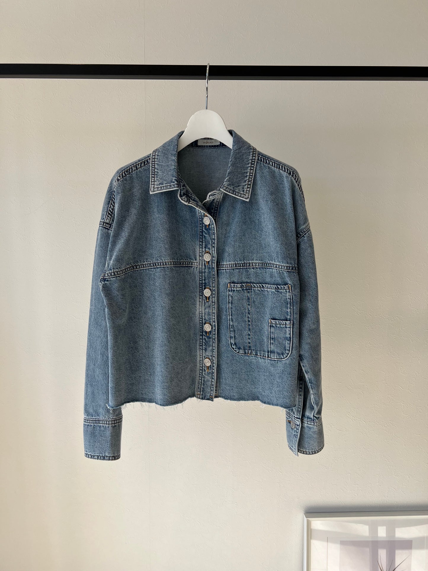 クロップドデニムシャツ