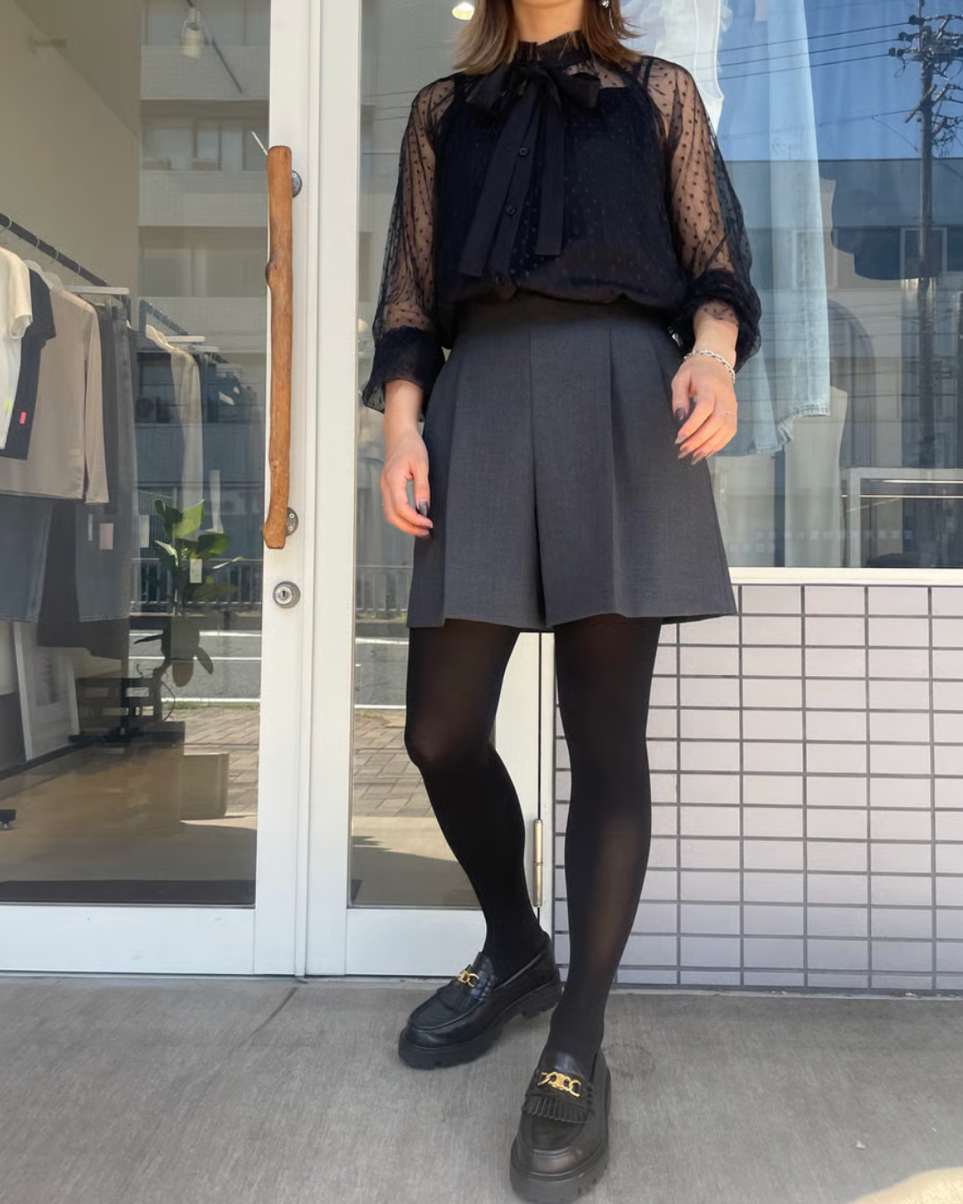 タックショートパンツ