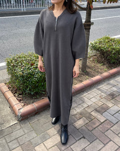 コクーンニットワンピース