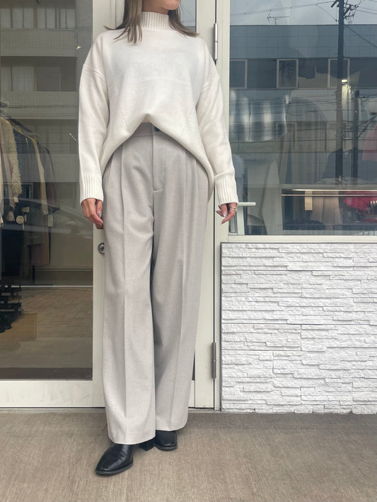 微起毛タックストレートパンツ