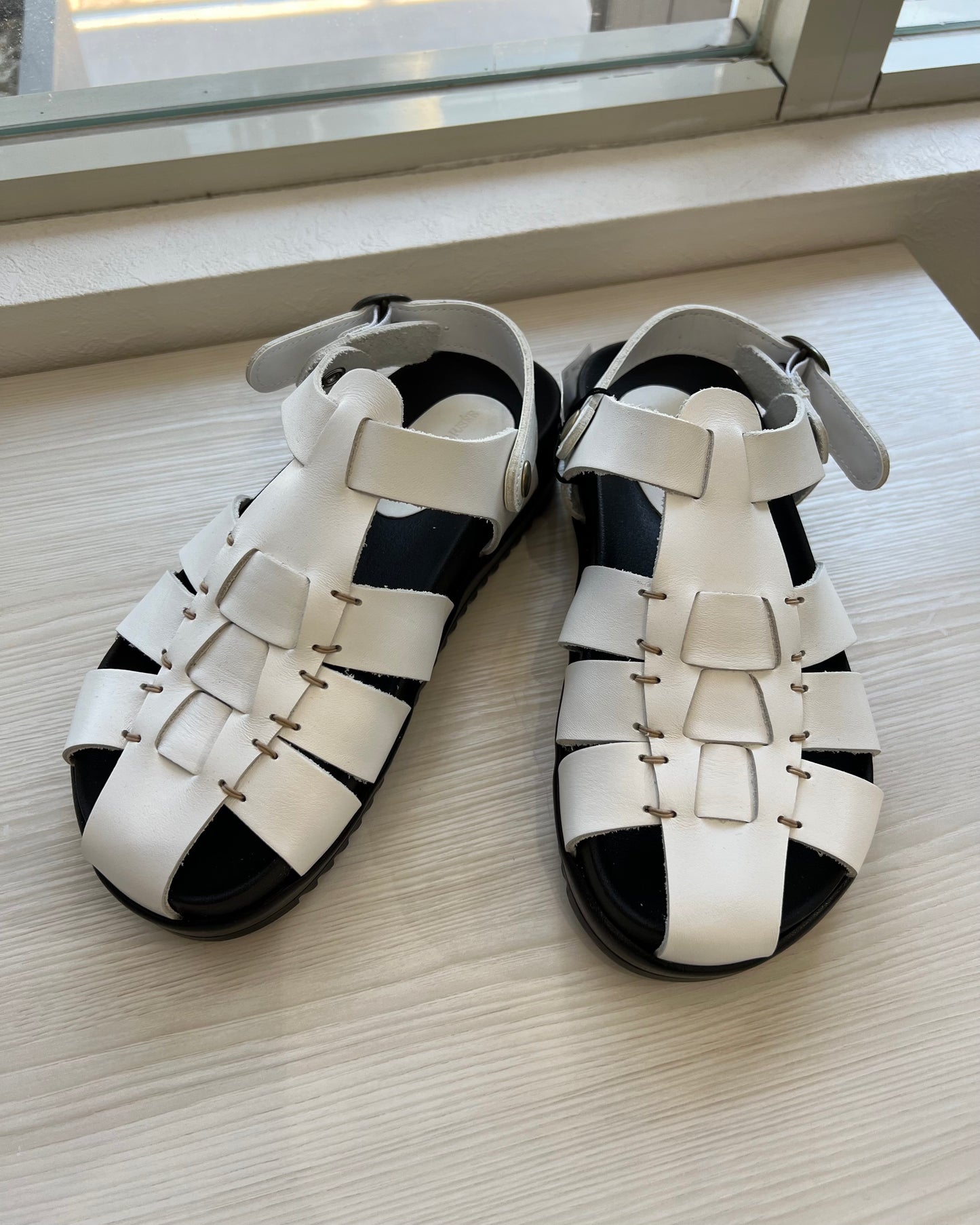 レザーグルカサンダル