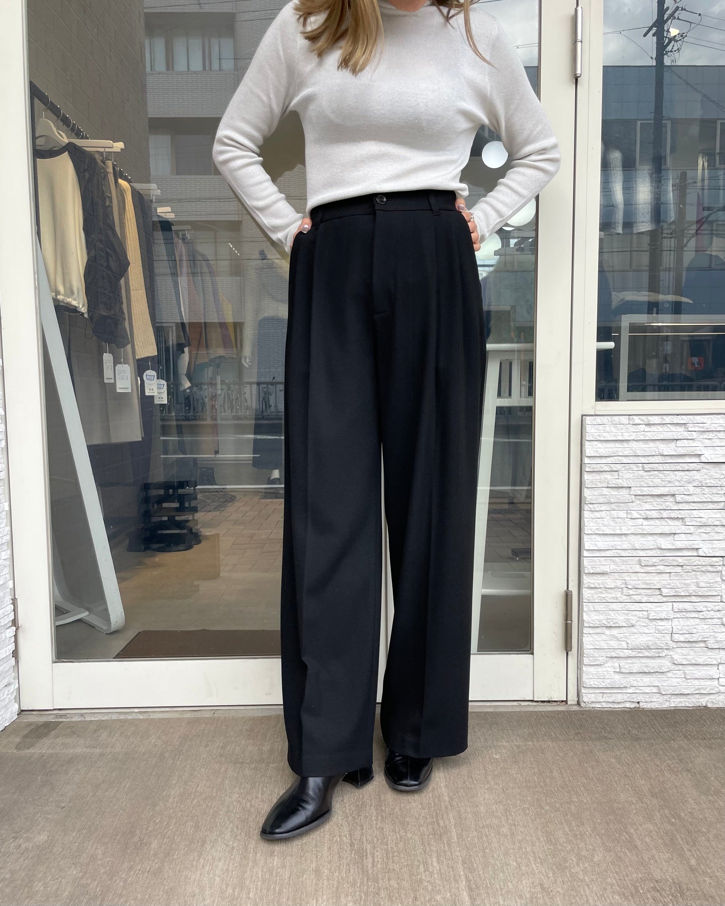 微起毛タックストレートパンツ