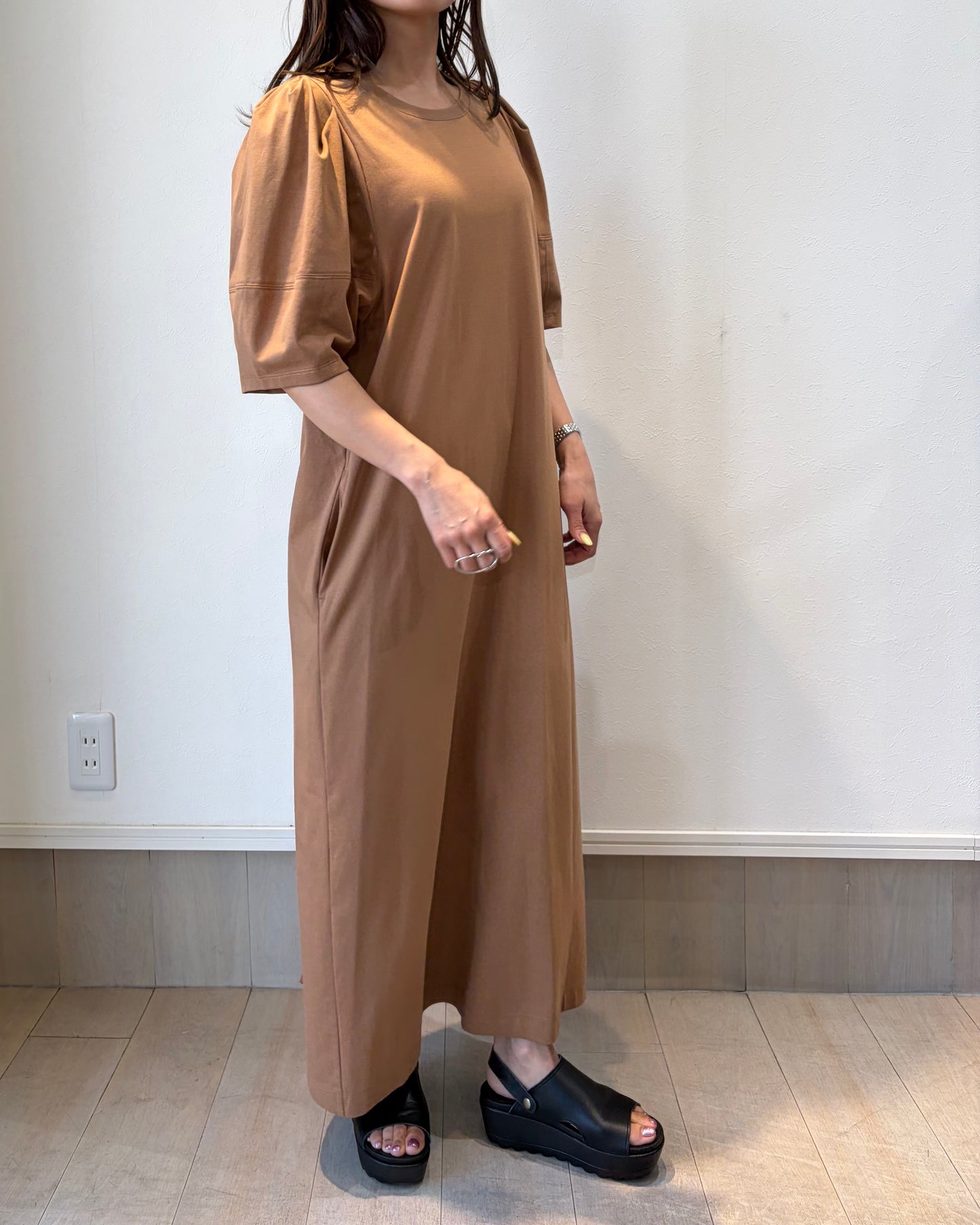 パフスリーブワンピース
