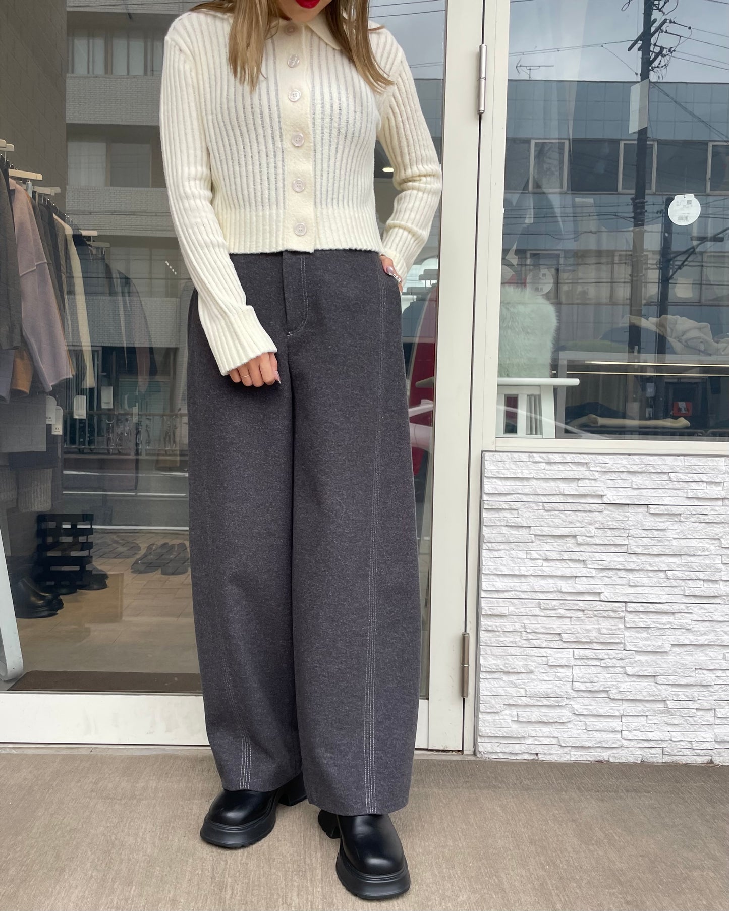 ステッチデザインバレルパンツ