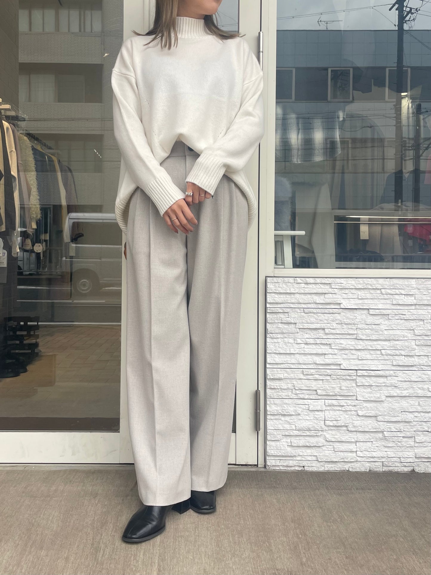 微起毛タックストレートパンツ