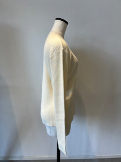 クルーネックリブニット