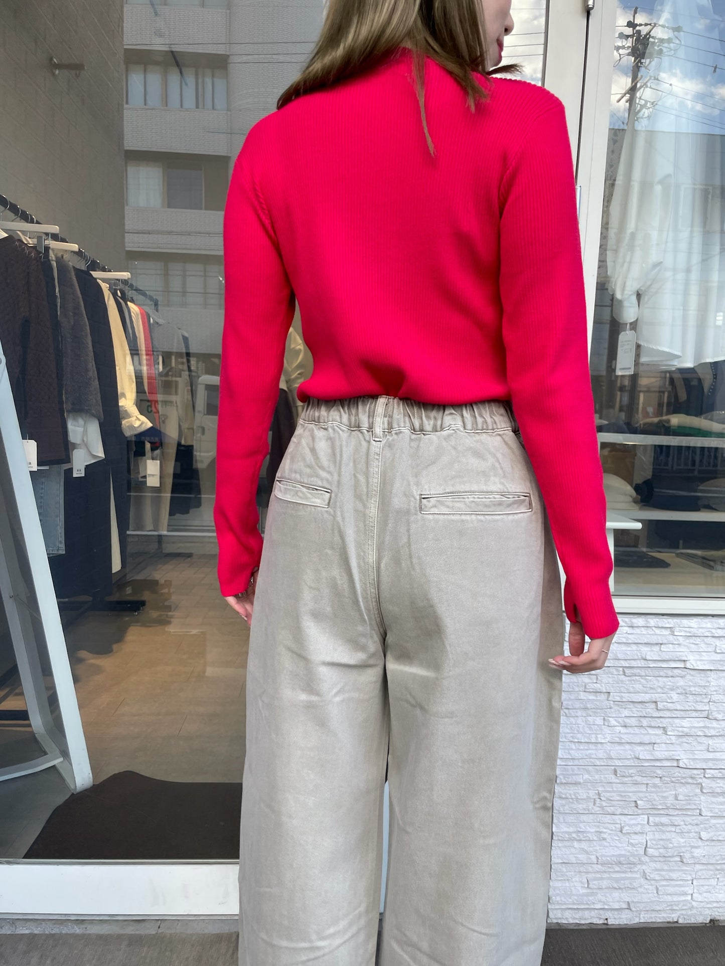 クルーネックリブニット