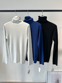 ラメタートルニット