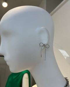 リボンピアス