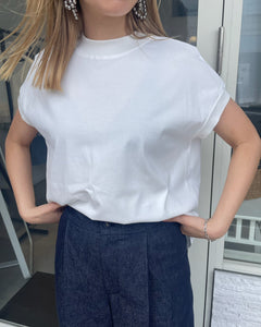 モックネックTシャツ