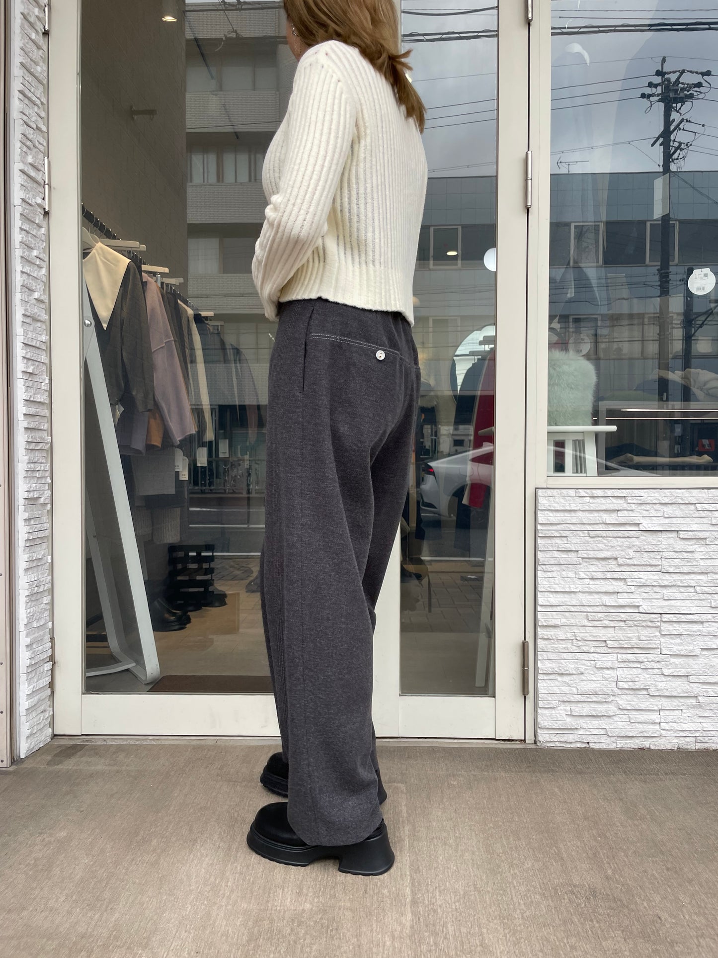 ステッチデザインバレルパンツ