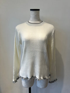 フリルクルーネックニット