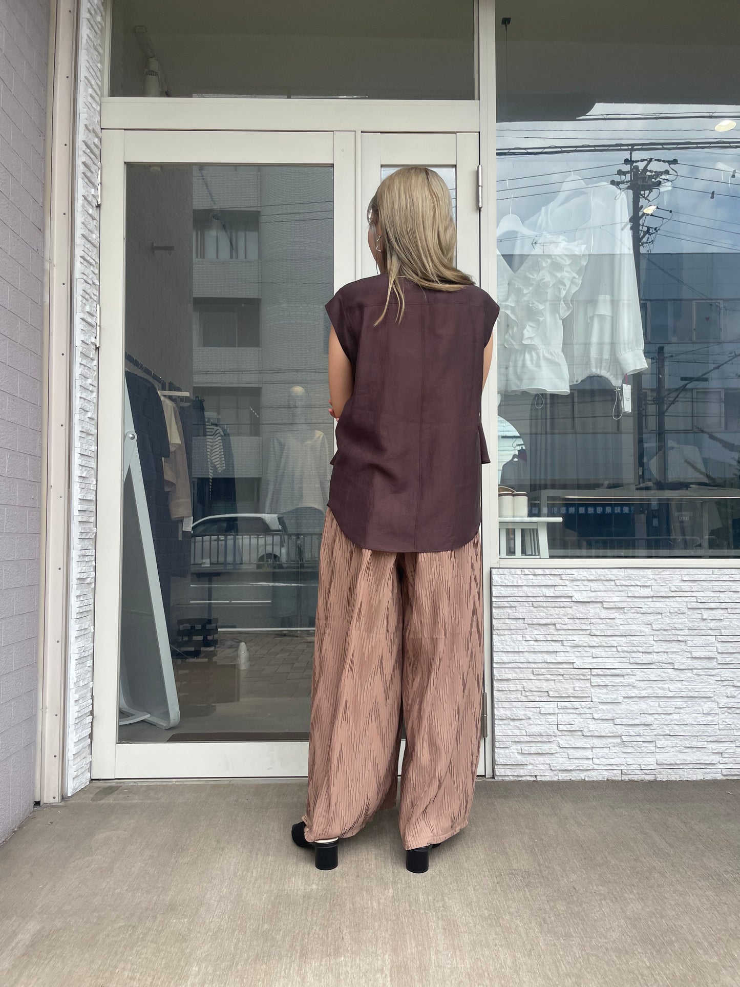 デザインプリーツパンツ