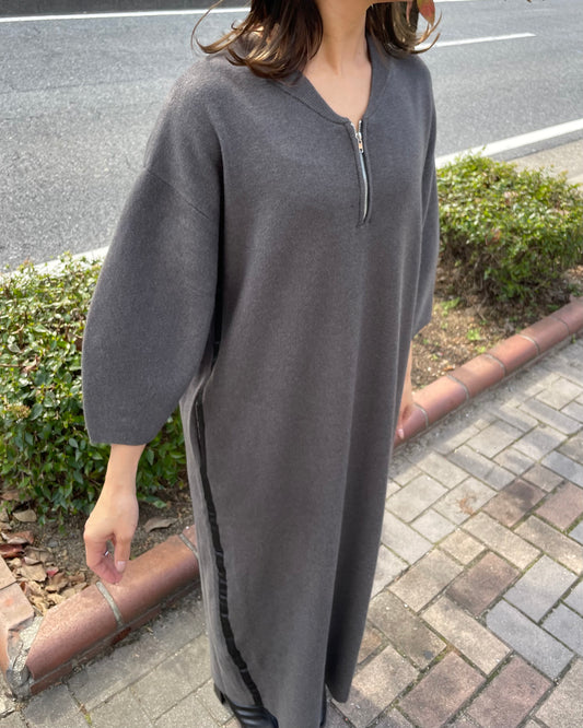 コクーンニットワンピース