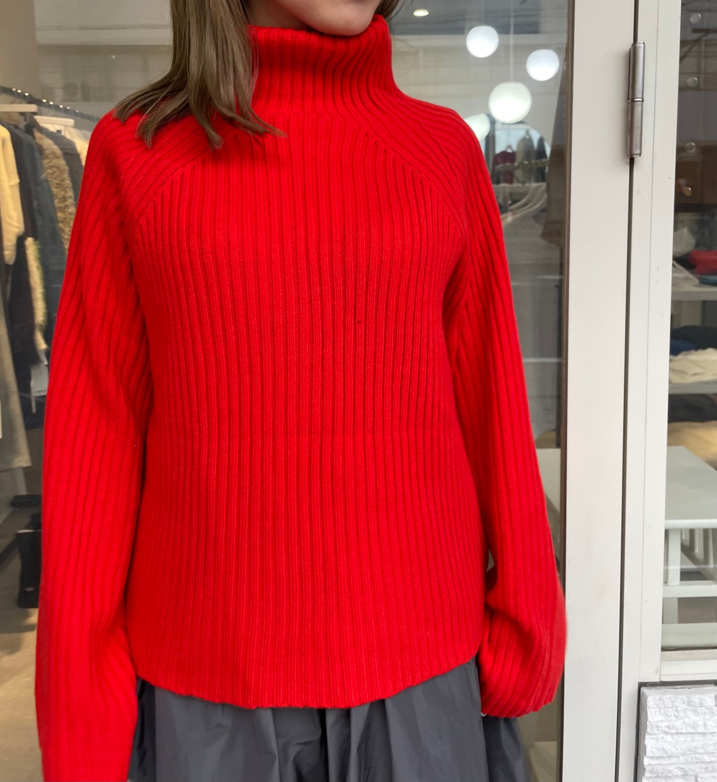 オフタートルリブニット