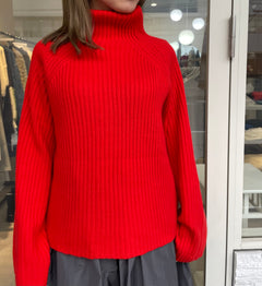 オフタートルリブニット