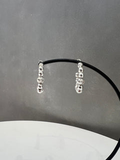 ボールフープピアス