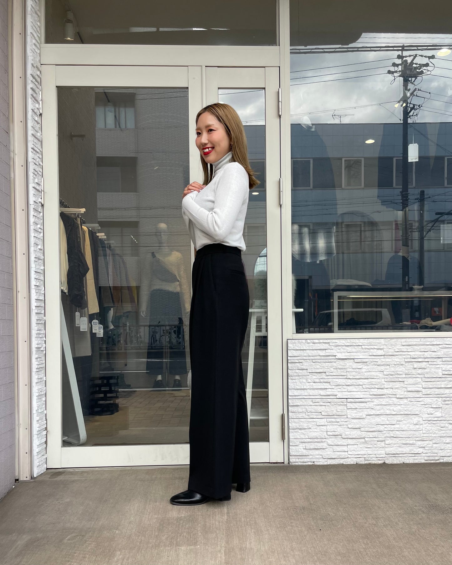 微起毛タックストレートパンツ