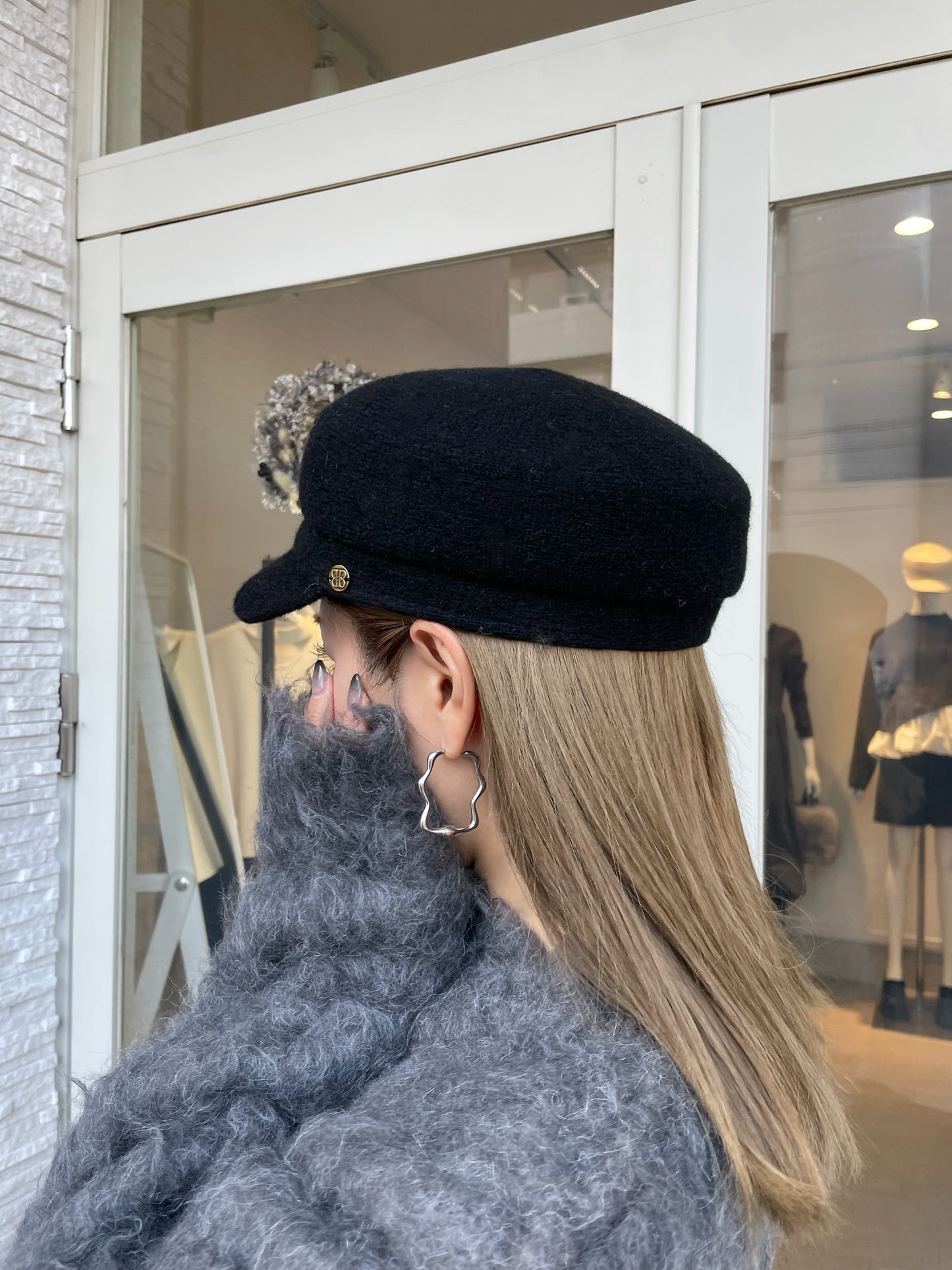 金ボタンキャスケット