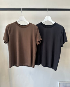 ベーシックコットンTシャツ