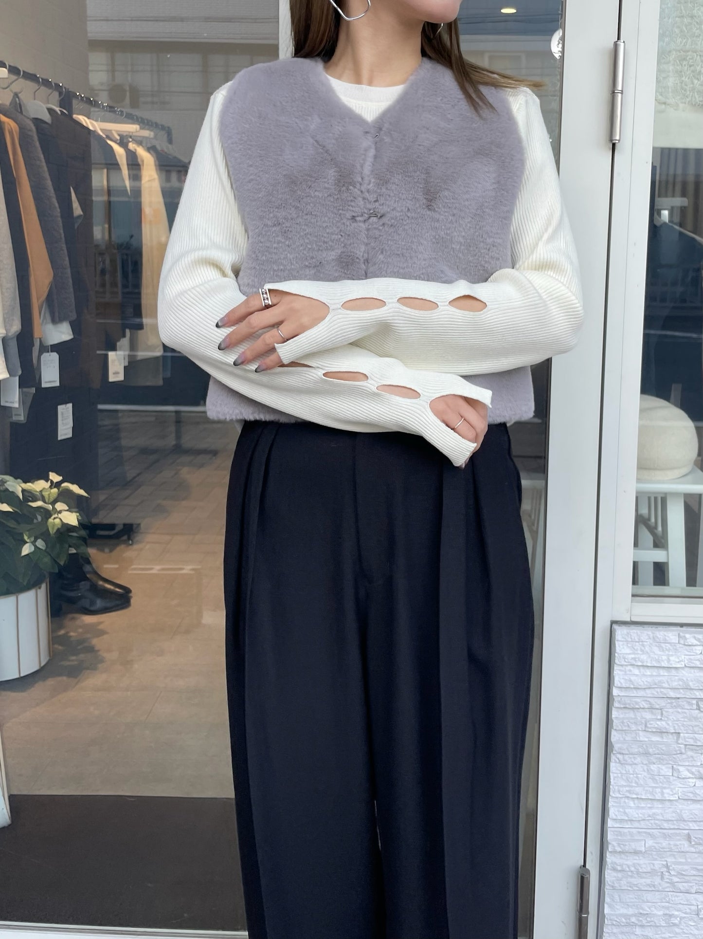 カットデザインリブニット