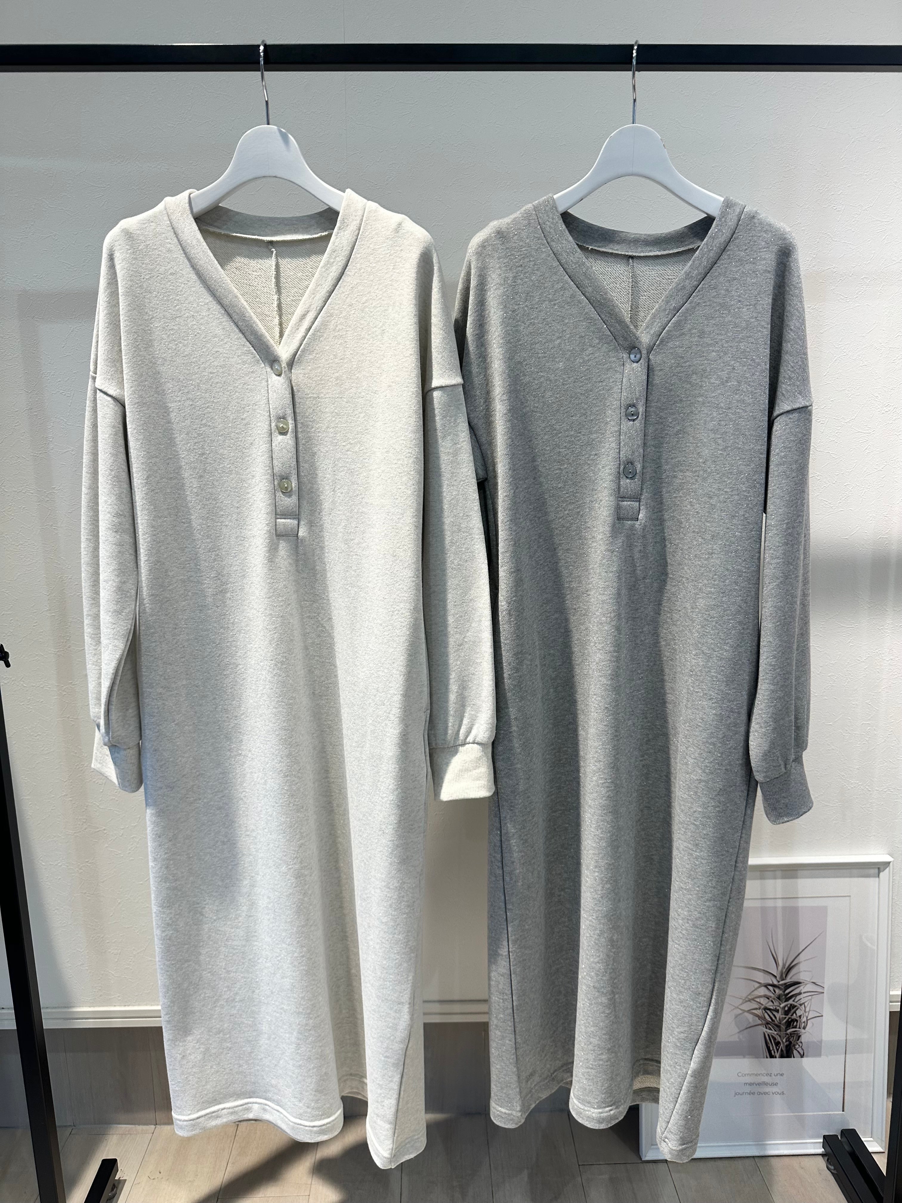 Vネックワンピース – SETiA online