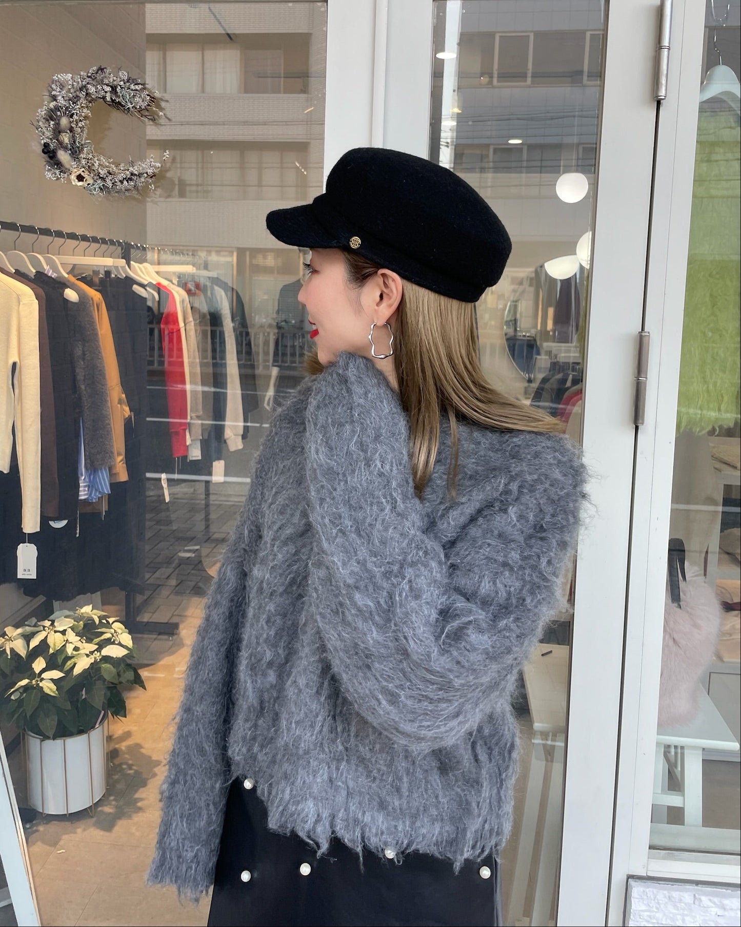 金ボタンキャスケット