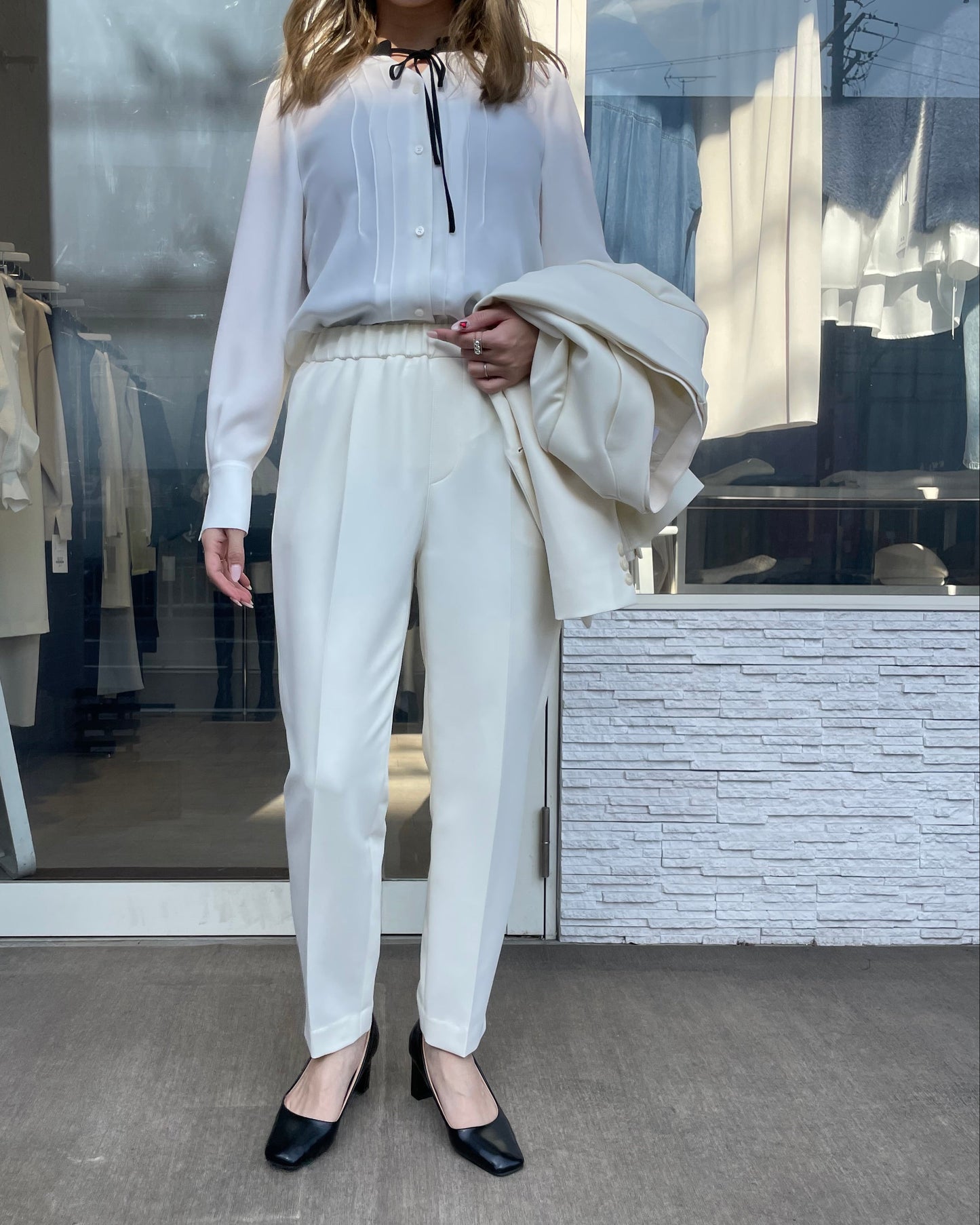 テーパードパンツ