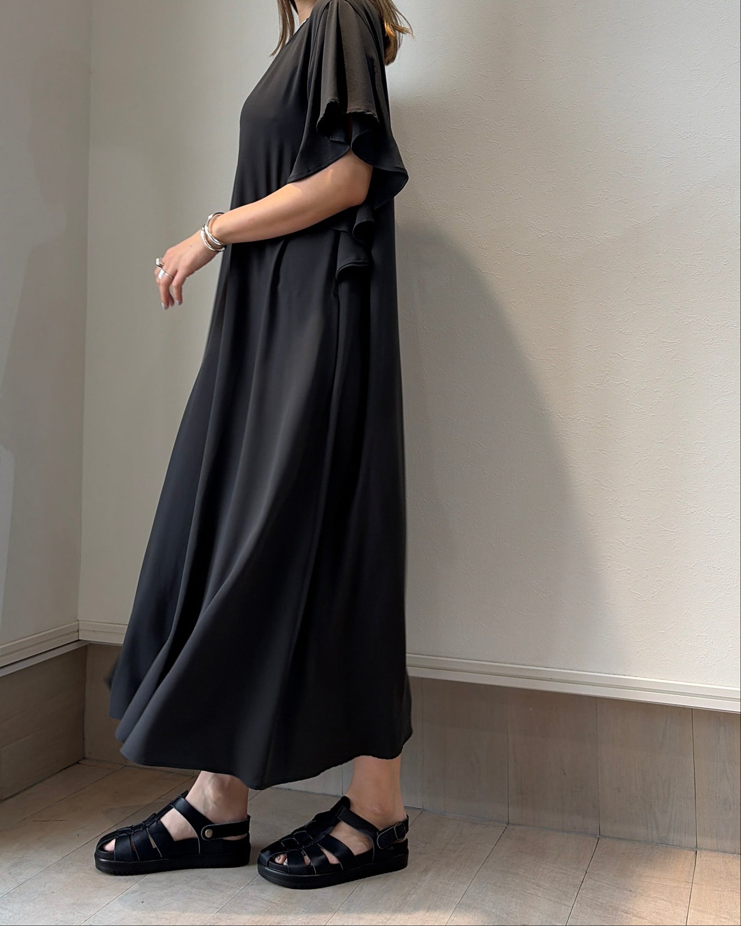 フレアスリーブストレッチシフォンワンピ