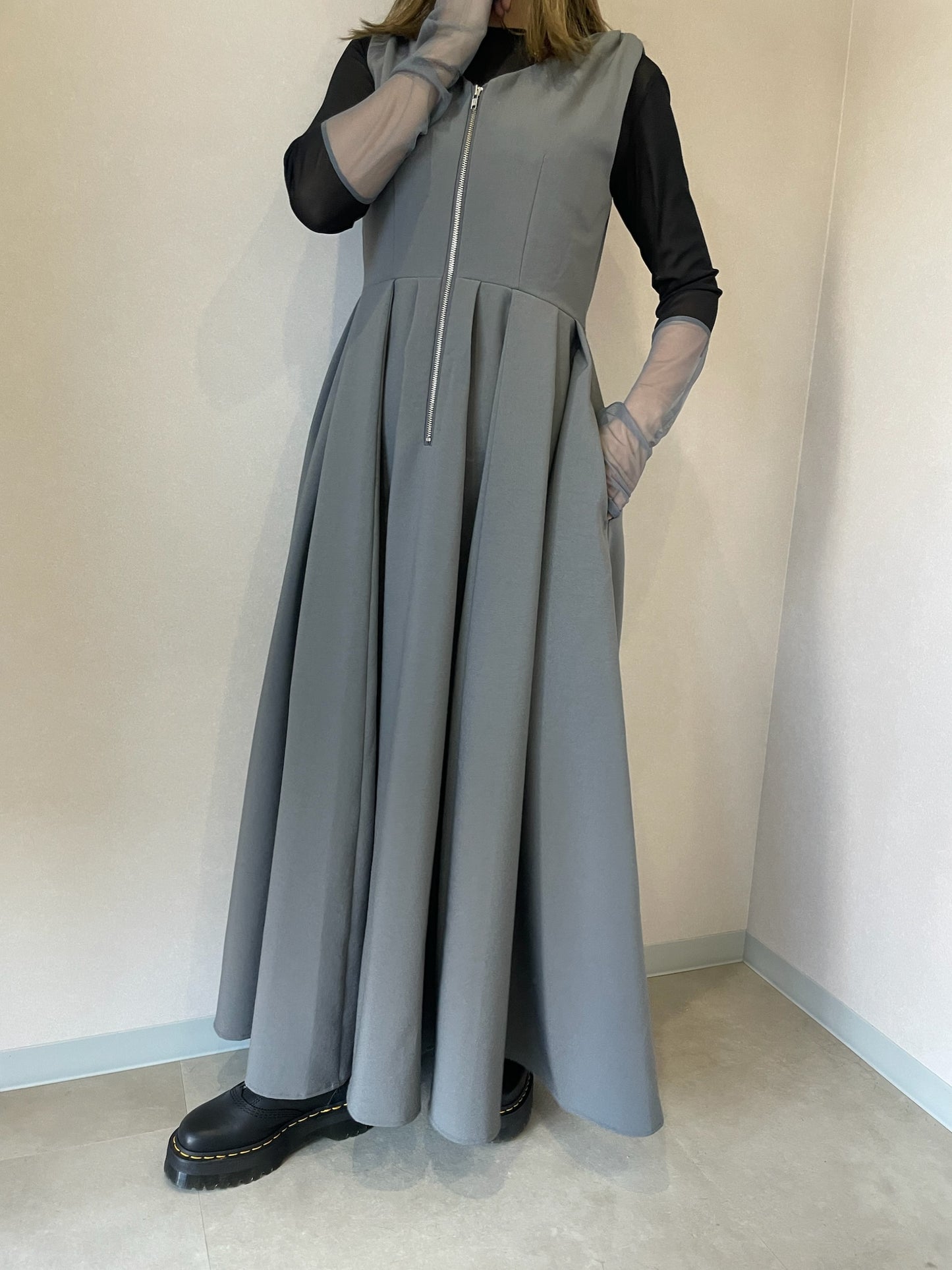 MADE IN JAPAN  front zip dress