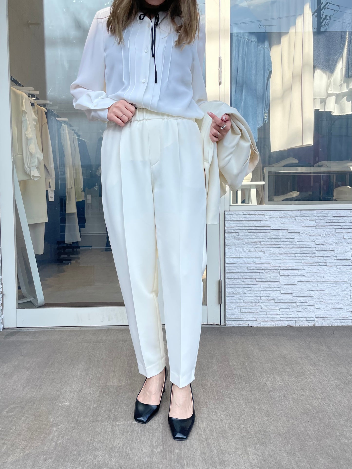 テーパードパンツ