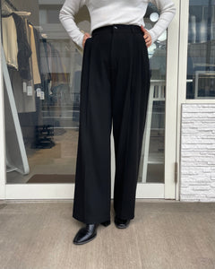 微起毛タックストレートパンツ