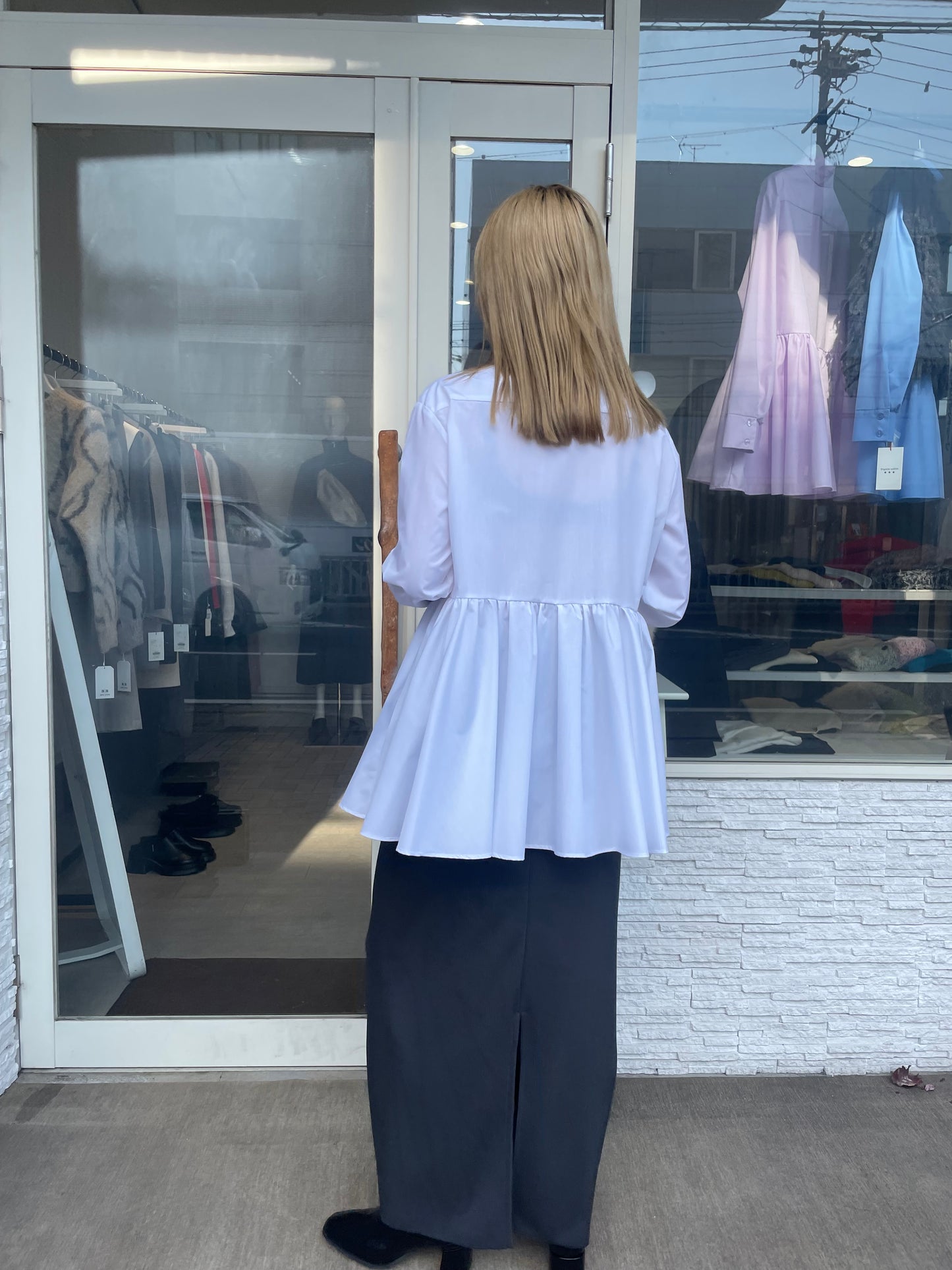 ギャザーフレアブラウス